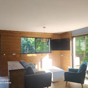 https://le-clos-du-bois-joli-brides-les-bains.hotels-rhonealpes.com