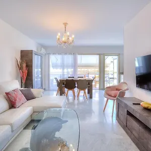 Apartment Le Sun-beach - Spacieux 3 Pieces Avec Parking A 400 M Des Plages De, Juan-les-Pins
