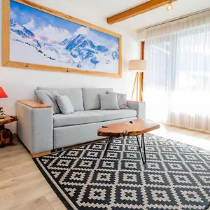 https://aux-pieds-des-pistes-les-2-alpes.hotels-rhonealpes.com