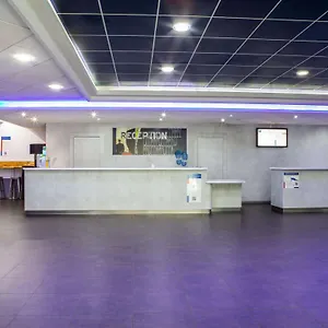 Ibis Budget Paris Porte De Montmartre Fransa
